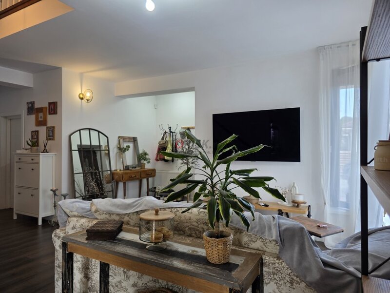 Casa inteligenta, sustenabila si eleganta, refugiul unui designer